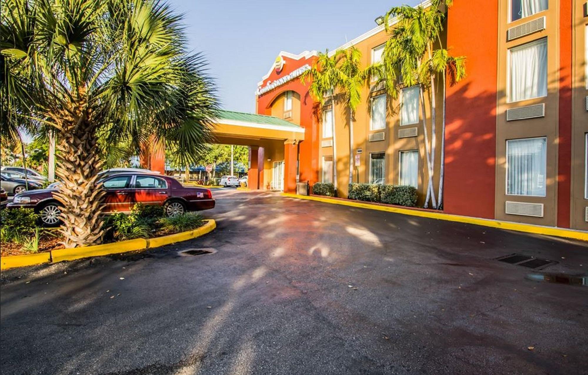 Comfort Inn & Suites Fort Lauderdale West Turnpike Lauderdale Lakes Dış mekan fotoğraf