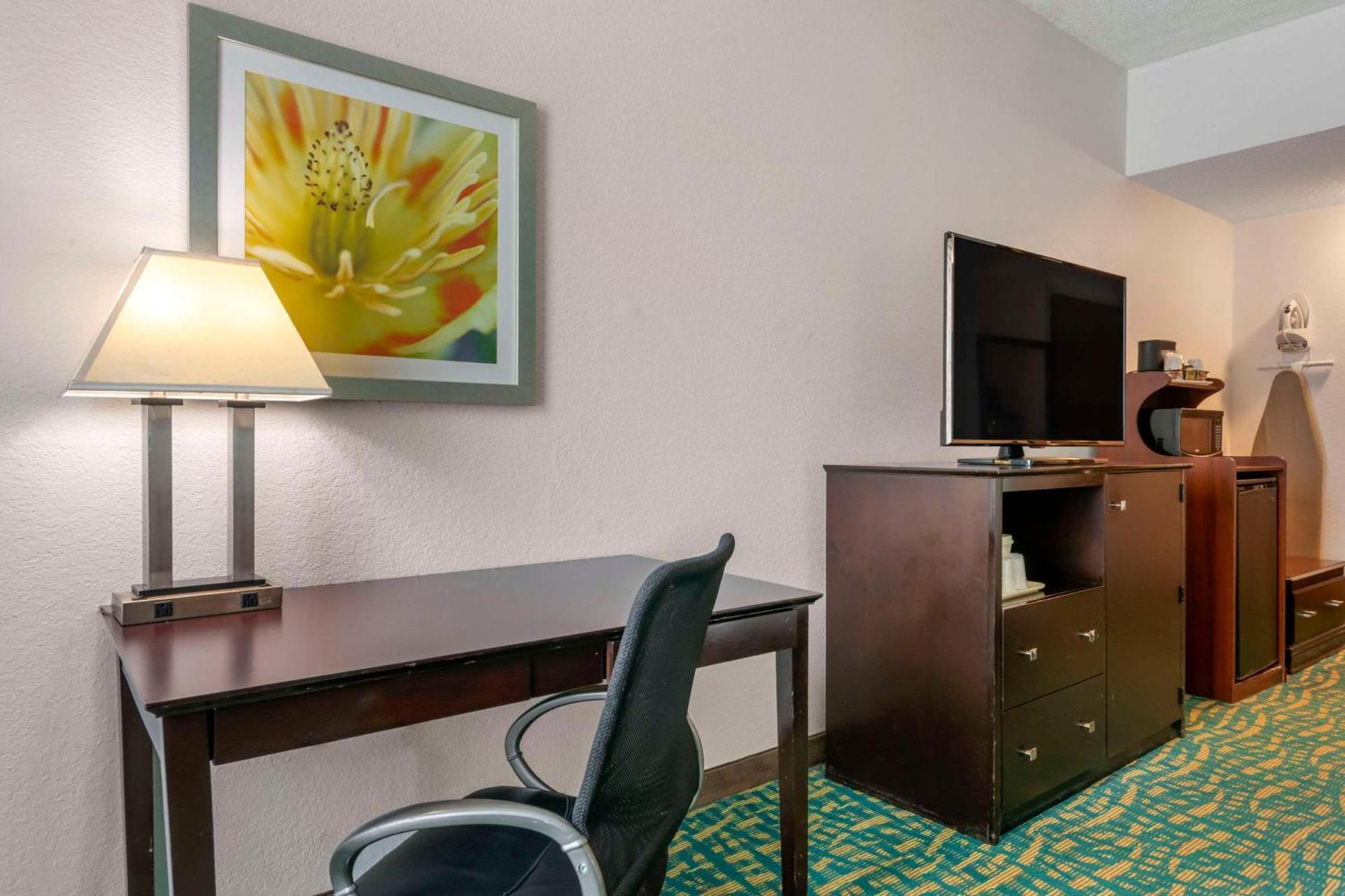 Comfort Inn & Suites Fort Lauderdale West Turnpike Lauderdale Lakes Dış mekan fotoğraf